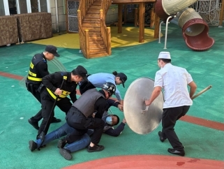 E:\安全资料2018.9\安全资料\4\2023\防暴演练2023.10\61282273BECC1EA0470E4242D553C054.png